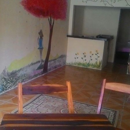 Hostel Guara Guaramiranga Buitenkant foto